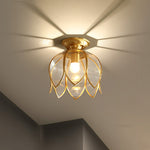 Mosiężna lampa sufitowa do przedpokoju